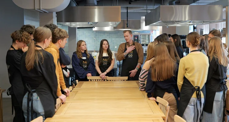 KRISHOME x PAKA: Środy budujące DOBRO